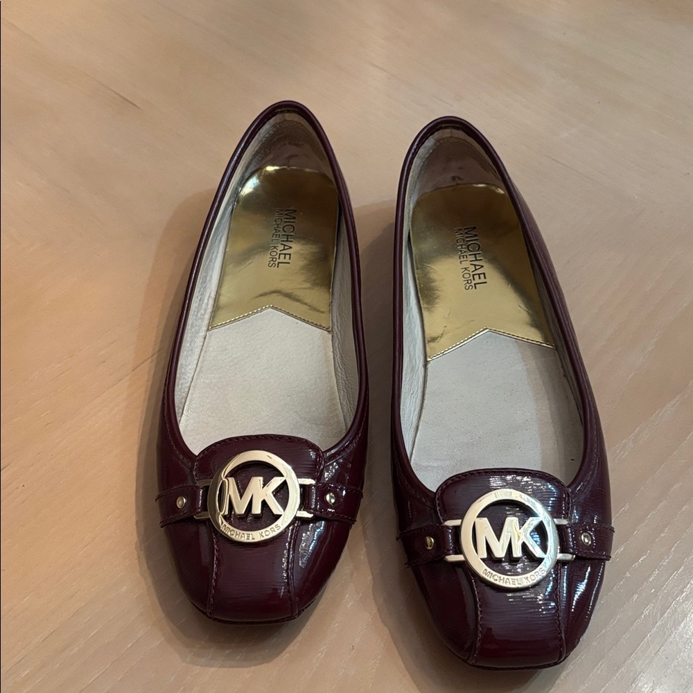 Michael Kors Fulton Merlot Ballet Flat With Gold MK Logo - Size 9.5 M - Picture 2 of 9